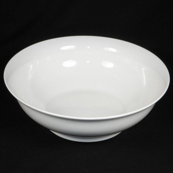 Vegetable Serving Bowl. Maxwell Williams, white basics - Picture 1 of 5